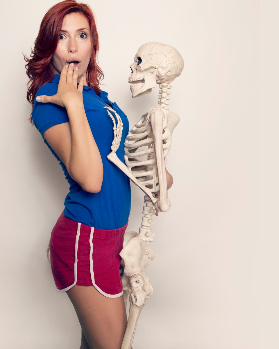 Elizabeth Maxwell Blm On Twitter Have A Naughty But Nice Halloween Y All Happyhalloween Skeletonfeels