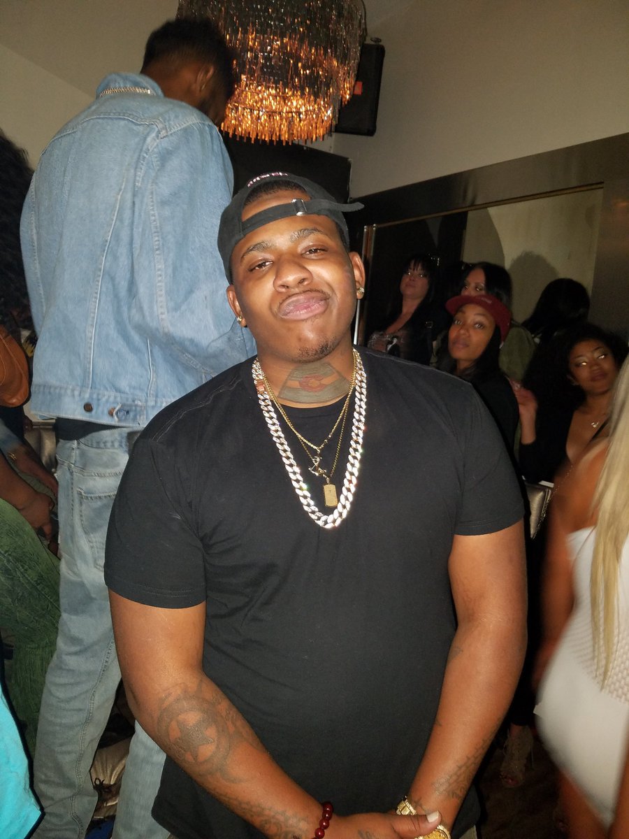 TweetStats27's tweet photo. Big bro @TrevRichHD showing love last week! #MyntThursdays #NumerousProductions https://t.co/8qF2Hd5fKs