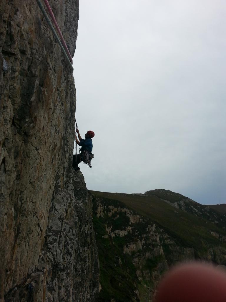 tomthorne20's tweet photo. Great #day #sea #cliff #climbing @Deuterpacks @rab_equipment @lasportivatwitt https://t.co/pu1EcX2dM9