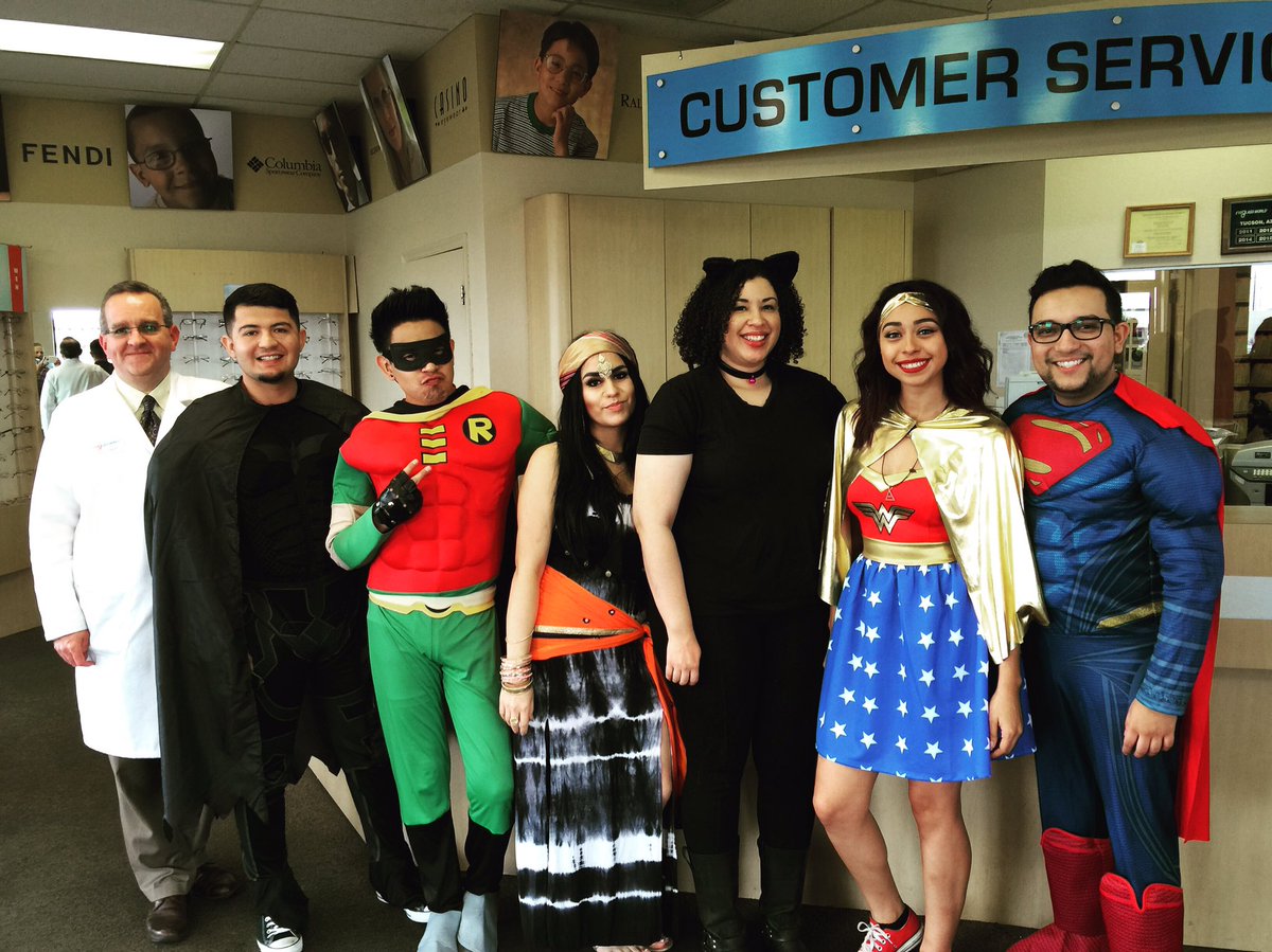 MaleficentMissy's tweet photo. Happy Halloween from my super crew to yours.πΈπ #WorkIsLit https://t.co/21Nvz6t5EE