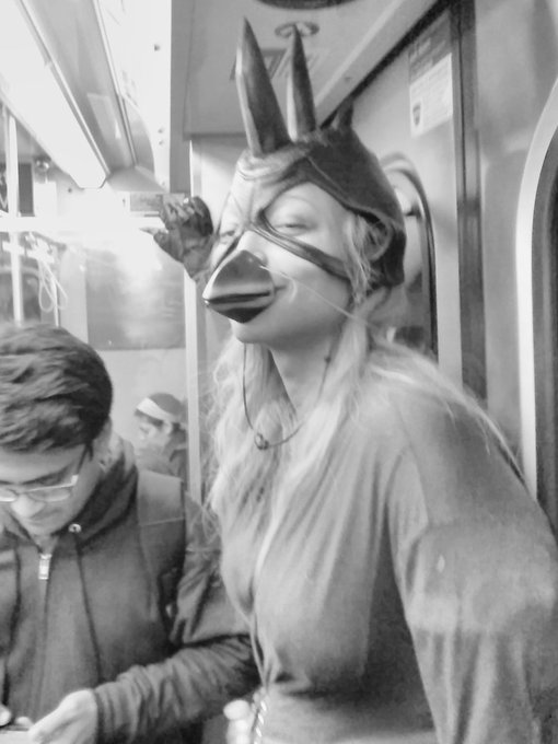 Why'd the chicken take the train? #cta #redline #Chicago #halloween2016 #cockfighter #cluckyeah https://t