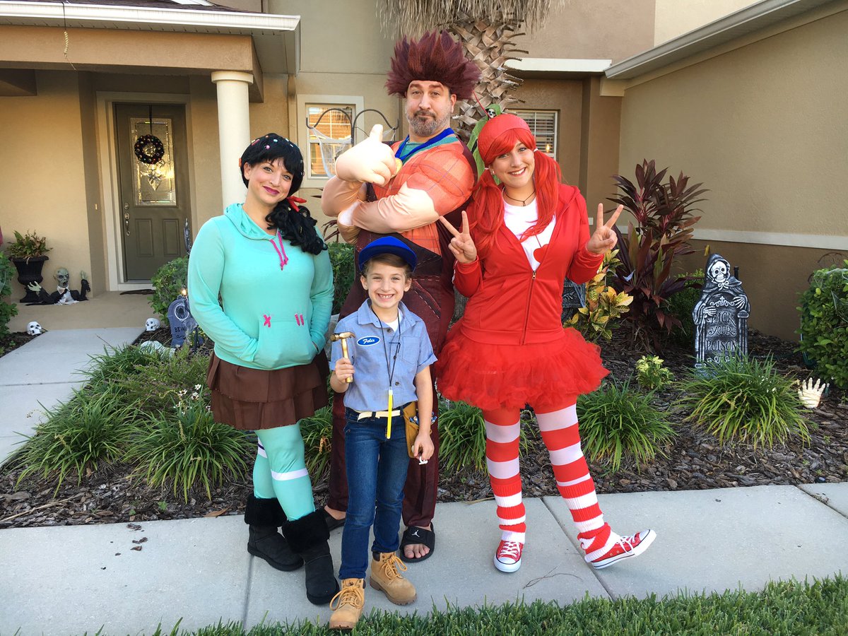 realjoeyfatone's tweet image. Happy Halloween everyone !!
