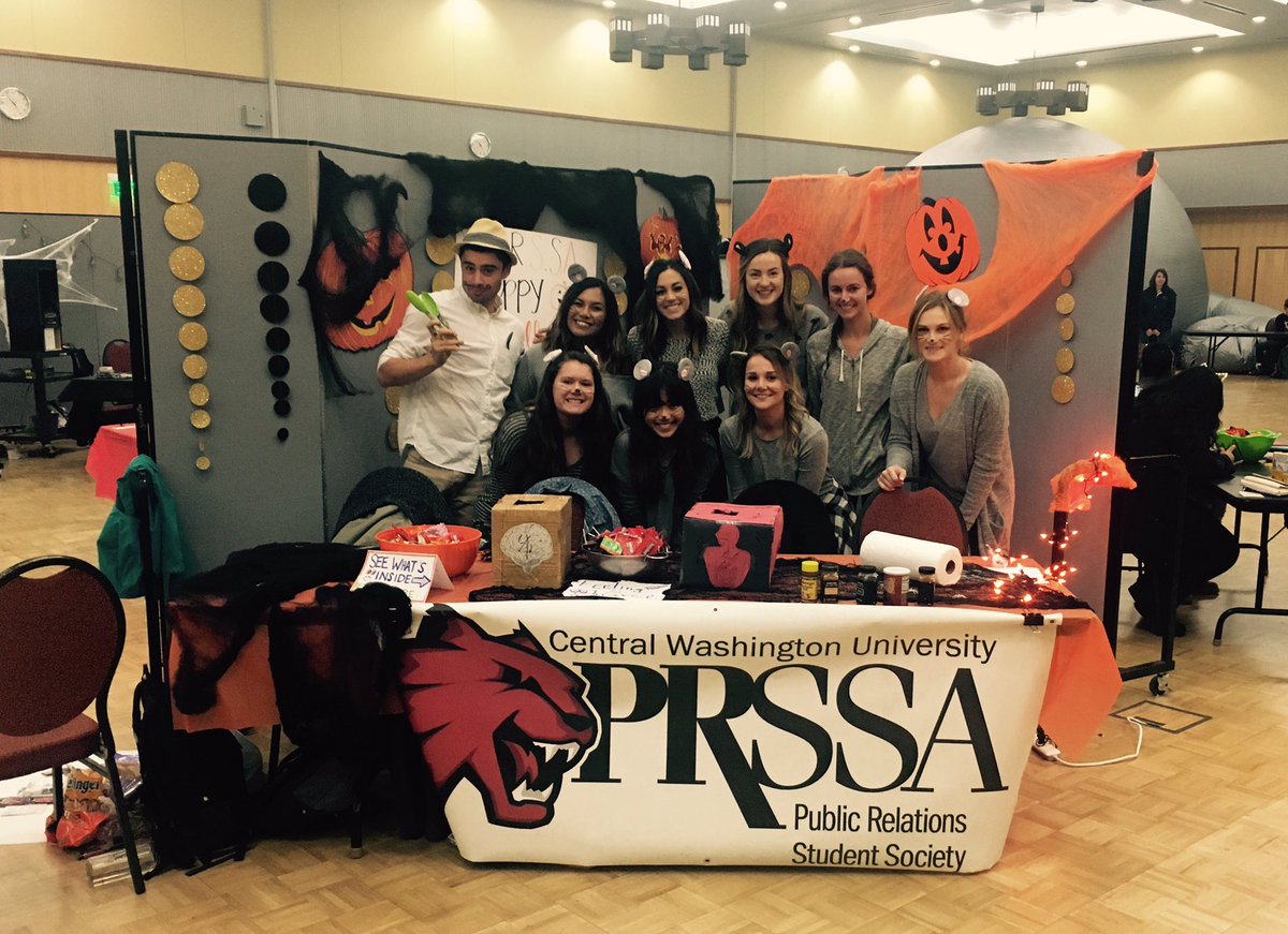 CWUPRSSA's tweet photo. Happy Halloween from CWU PRSSA! #TrickOrTreat #BooCentral https://t.co/M9E9wz1twF