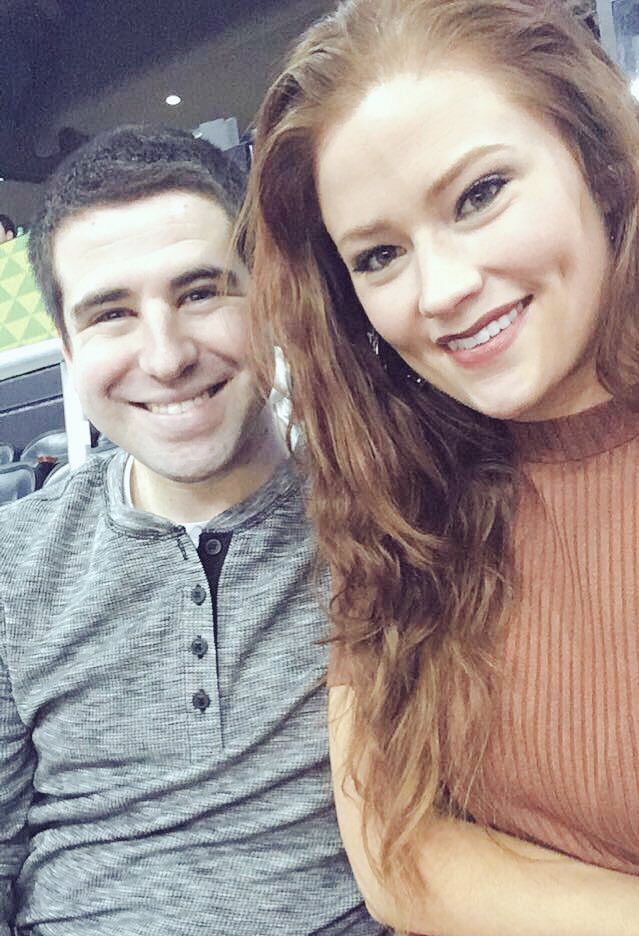 Hawks game with my love u2764ufe0fud83cudfc0 #Halloween2016 #atlhawks https://t.co/bcJnAtOF2v