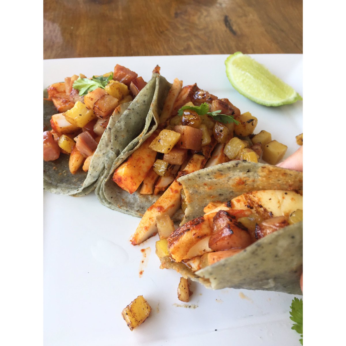 Tacos de Pastor Marino #brutales en @patadepalogdl (Lopez Cotilla 2019) #nuevomenu #calamar Proximamente Providencia 👏🏻👏🏻👏🏻