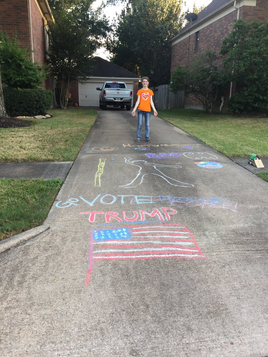 mandyksu's tweet photo. After school fun. Getting the message out. @realDonaldTrump #govote https://t.co/51k17Y5RJZ
