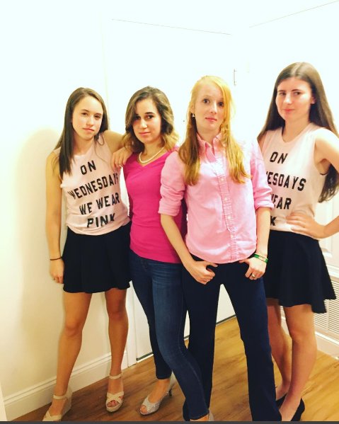 LordOfStringz's tweet image. #HappyHalloween from The Plastics...#MeanGirls #OnWednesdaysWeWearPink #SoFetch #youcantsitwithus #trickortreat