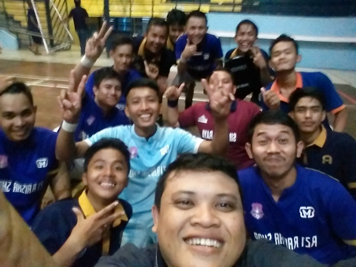 Makasih banyak team atas kekompakannya. Latihan terus belajar lagi