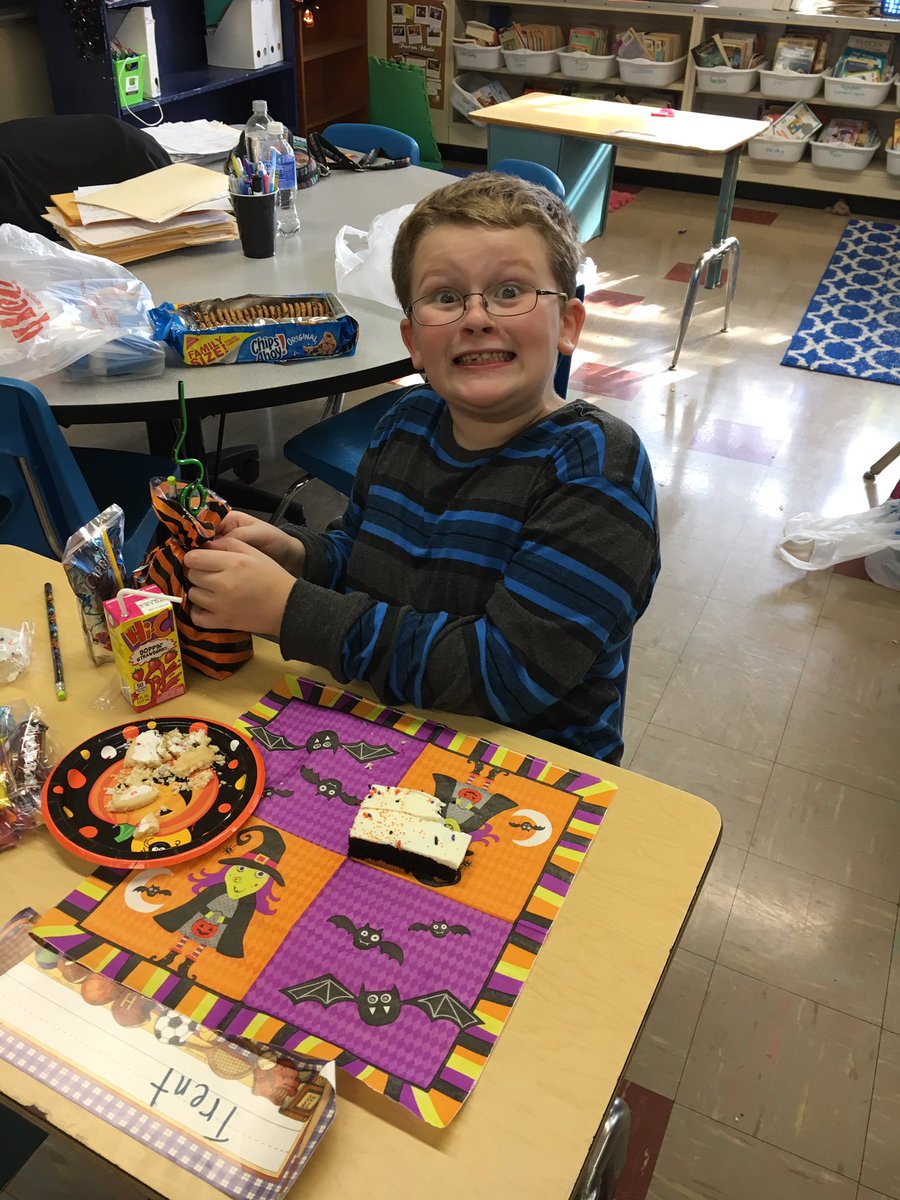 mageethird's tweet image. Halloween party! Magee Three. #MWESpride