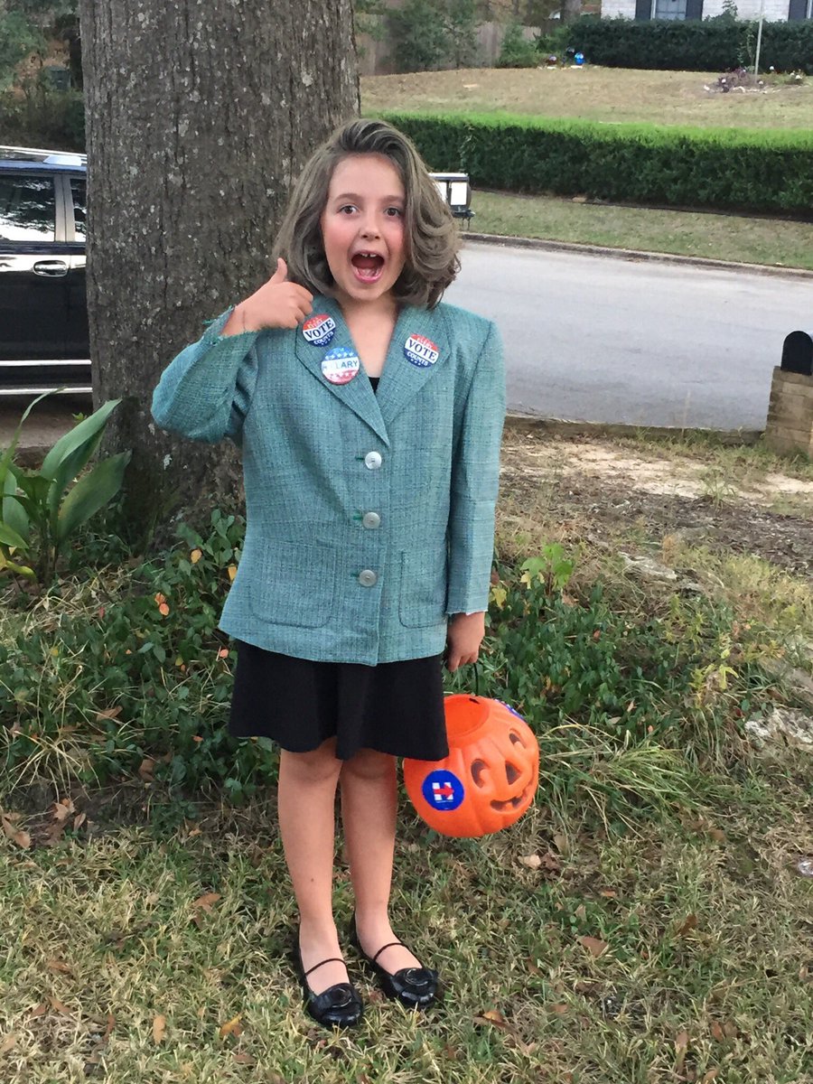 lreina's tweet photo. My 8 year old daughter wanted to dress as @HillaryClinton for Halloween. #ChillaryClinton #imwithher #LoveTrumpsHate #giveusyourcandy https://t.co/apPNy1C6K1
