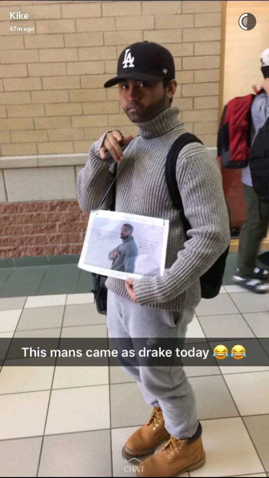 minaannee's tweet photo. MY BROTHER WENT AS DRAKE FOR HALLOWEEN AND HE MESSAGED HIM IM SCREAMING 😂😂😂 https://t.co/aBX05uqnbA