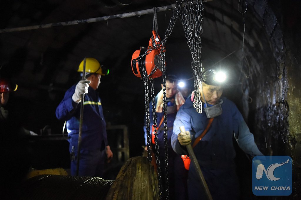 У Китаї на шахті стався вибух: 13 людей загинули, 20 - під завалами - фото 2