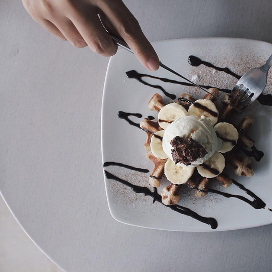 1st day of November with Qffle Ovomaltine! Sweet life for you to enjoy :) #chocolate #November #sweet #tuesdaymotivation #Blackball