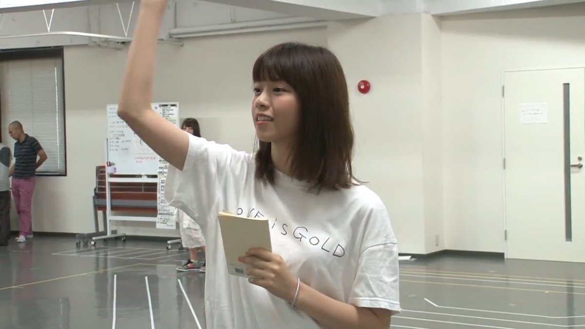 なあちゃん、2014年のバナナマンライブ「LOVE is GOLD」のライブTまた 