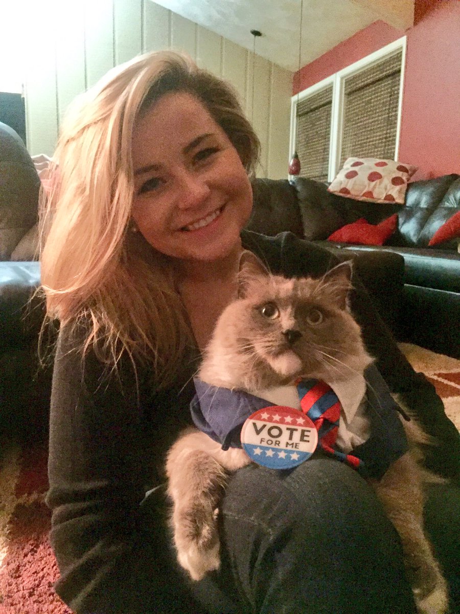 swear_shye's tweet photo. It's not official yet, but we're pretty pawwwsitive another candidate will be on the ballot this election. 😉 #FitzForPrez https://t.co/9vh0uiWZSM
