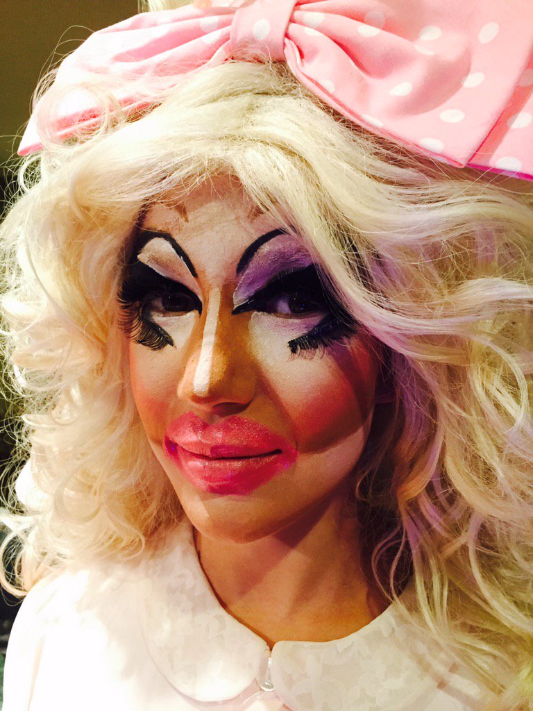KRaid4's tweet photo. @trixiemattel  11-year old Halloween Trixie homage. https://t.co/Y0VmxyoETK