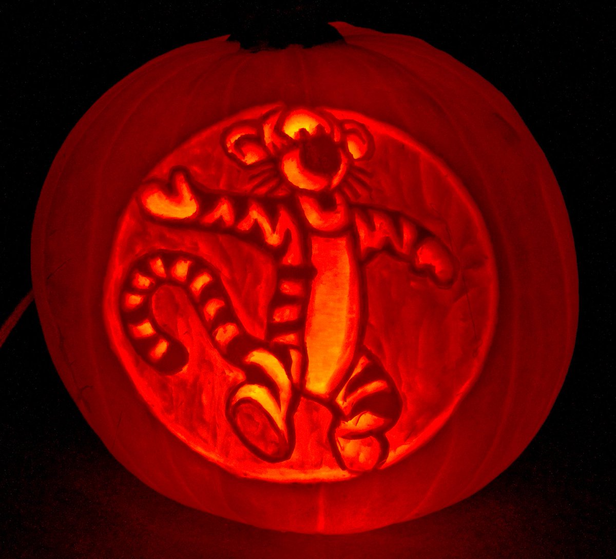 JeanyJerome's tweet photo. My carved pumpkin for 2016 #AnythingArt #Winnipeg #Tigger #PumpkinCarving @CanadaRetweet @ManitobaRetweet https://t.co/oeXP6DIpxf