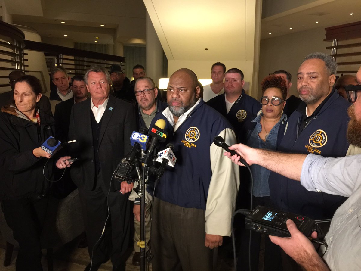 KeithJones's tweet photo. Negotiations will continue through the night, but TWU #LOCAL234 "doubts" an agreement will come soon. #septastrike #septa https://t.co/UeuJ1mbp0v