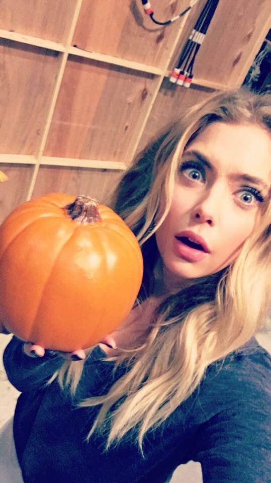 townsofrosewood's tweet photo. #HappyHalloween from the #PLLLadies we ❤️ you forever and ever ❤️ @AshBenzo https://t.co/Dzh1DSMsyZ