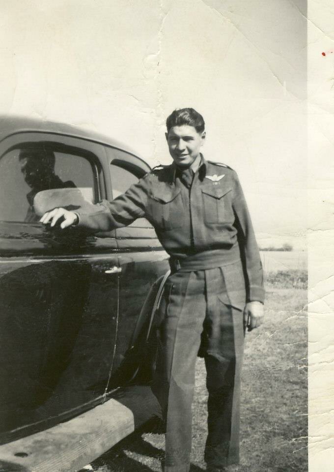 sandypinay's tweet photo. My late Dad, Pte N.J. Pinay, Jr, a paratrooper in the 1st Cdn Parachute Battalion, wounded in Germany. #firstnationsveterans #sacrifice https://t.co/5Ajhi5wYfU
