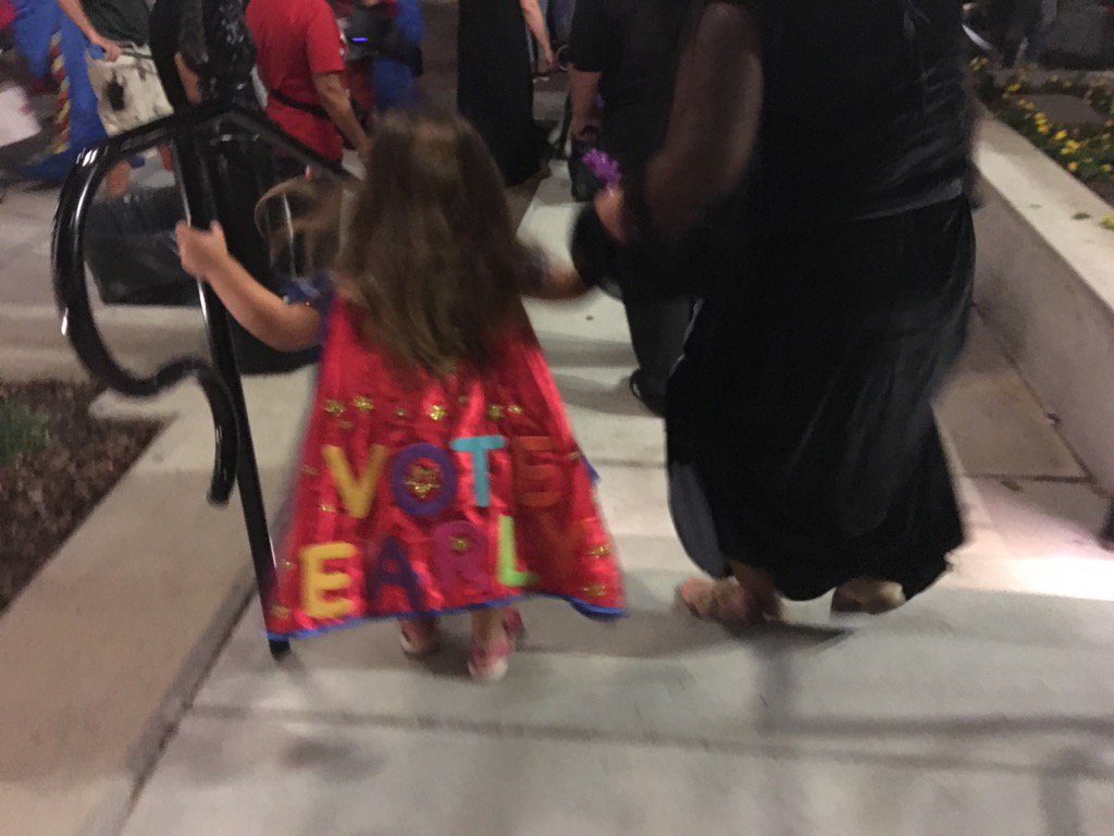 WithHer4Us's tweet photo. Wonder Woman has a message: VOTE EARLY! #FLTogether @HillaryClinton https://t.co/jSgMRwST8u