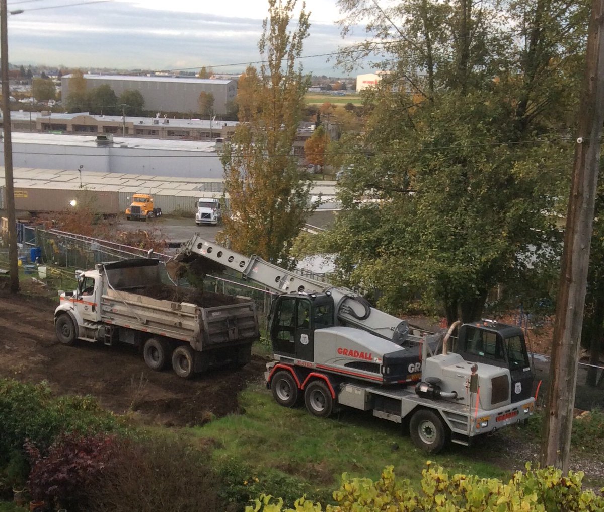MarpoleMatters's tweet photo. Construction started on #ArbutusGreenway Corridor - photo from Gudrun of #Marpole Area Network. @ArbutusRidgeCom #ArbutusCorridor https://t.co/W7SpOIdmQD