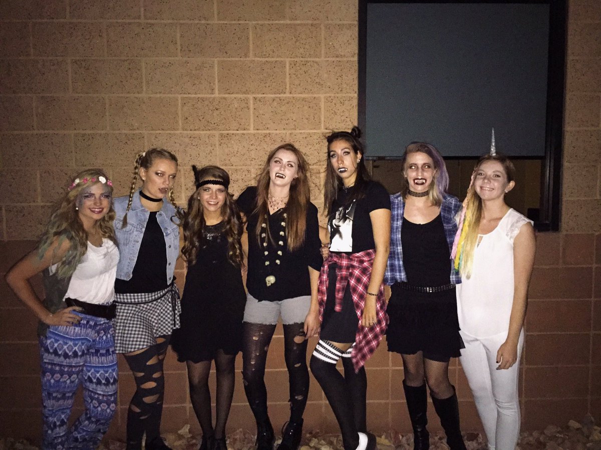 shelbygshaw's tweet photo. The Halloween season was a successful one! Love all the cute people that make my life so much fun! https://t.co/3K5zdgfTJl