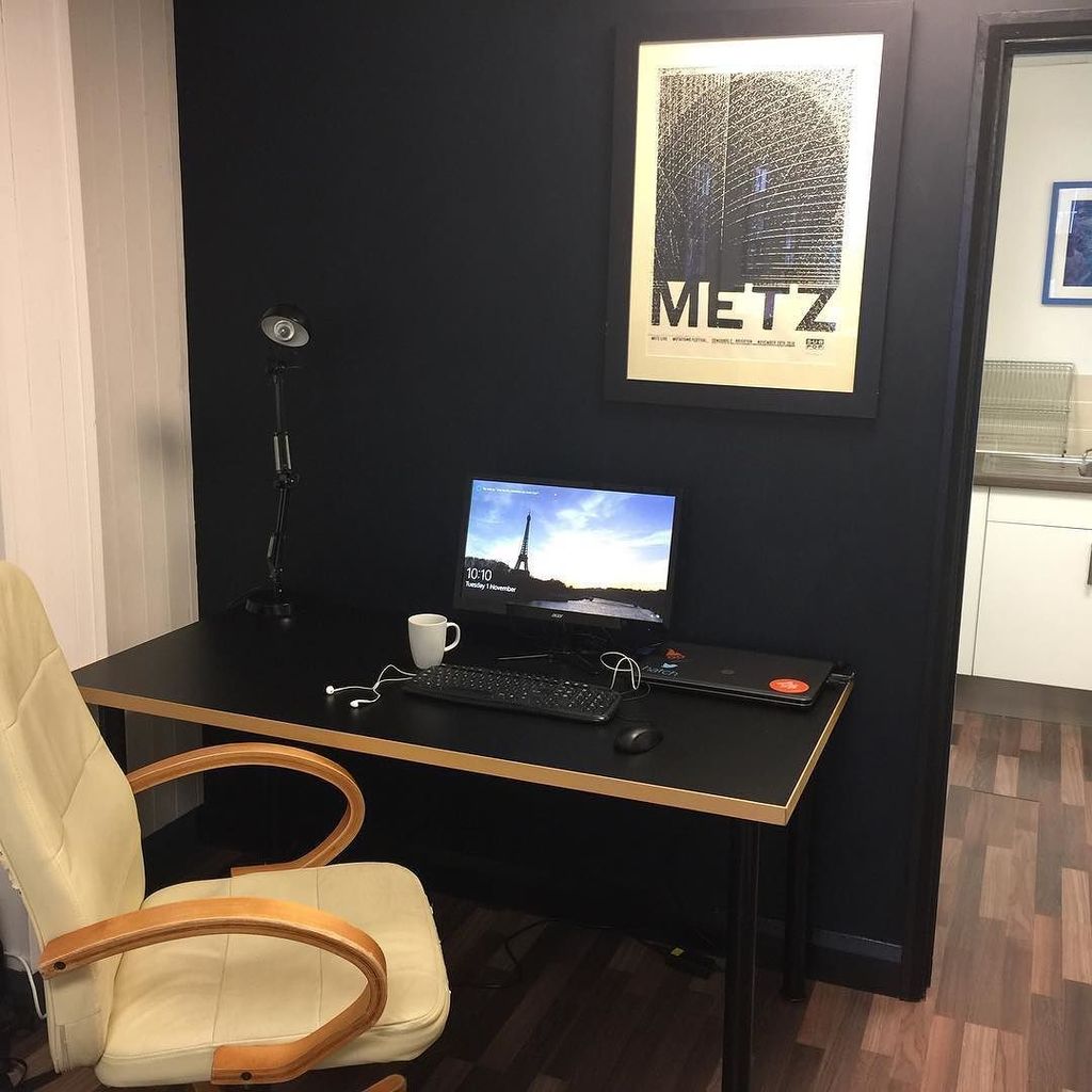 brianleonsmith's tweet image. First day in the new office 😀 @48kapps @port57studio ift.tt/2f8bH4R