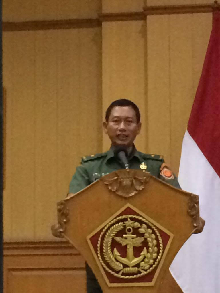 Puspen_TNI's tweet photo. 2.Pernyataan tersebut diungkapkan saat coffee morning bersama Pemred berbagai media massa di Balai Wartawan Puspen TNI, Cilangkap (1/11/16) https://t.co/SFRUx5PStX