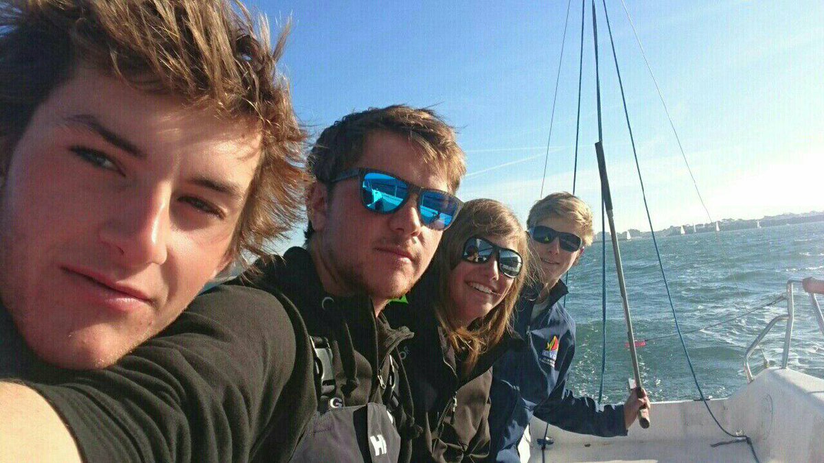 Bonjour de l'équipe #J80 Team @Vendée sur le <a href="/National_J80/">National J80 2016</a> !
#Action #Reaction