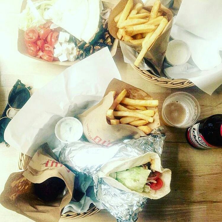 nunmilano's tweet photo. Anche questo martedì siamo aperti! Venite a trovarci!
Today we are open!
#nunmilano #sharingfood #middleastern #kebab #frenchfries #foodies https://t.co/trjKZ4pzmL