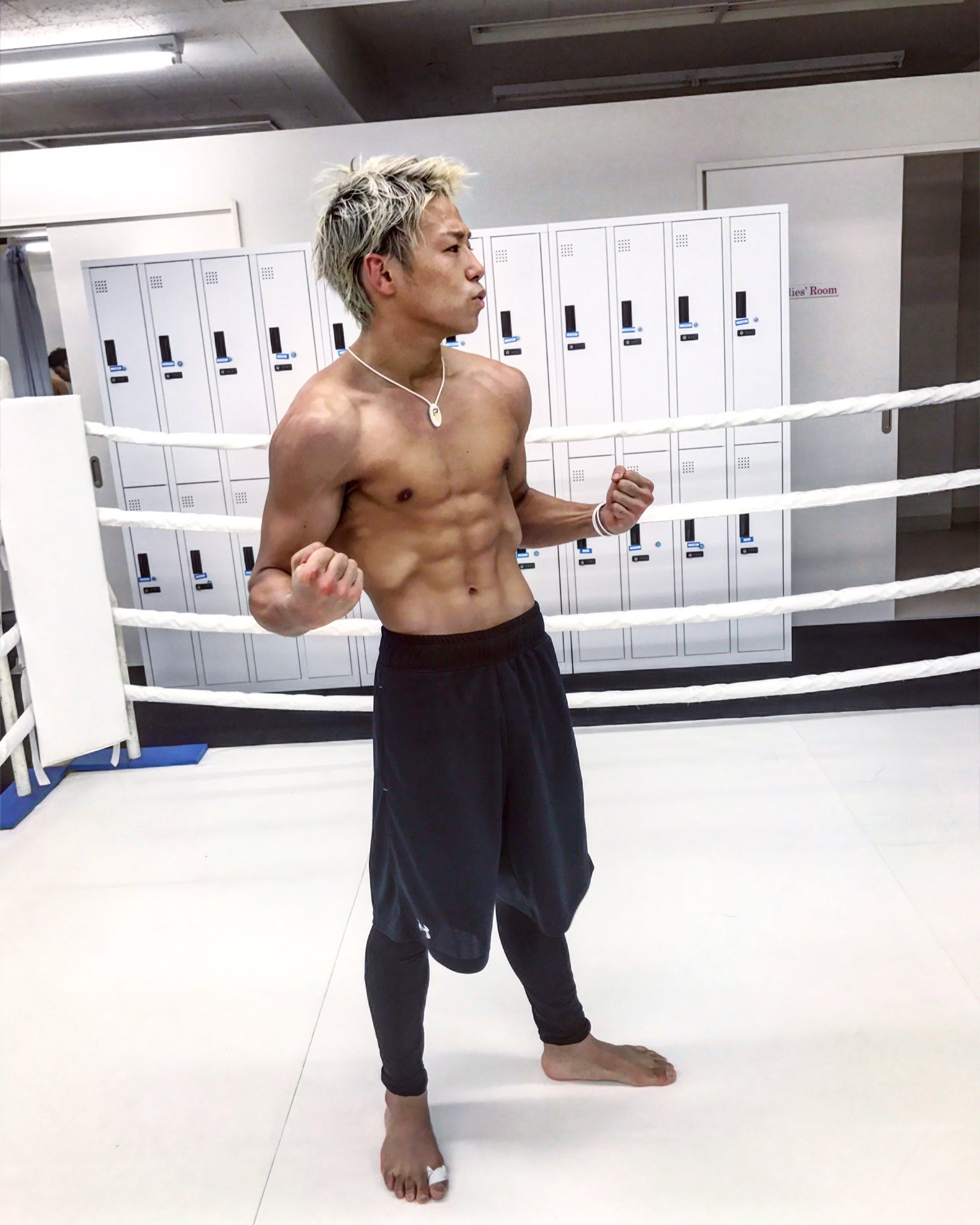 武尊 Takeru 試合前最後の練習終了 減量もラスト2 5kg 計量まであと18時間 最高の心と体に仕上げて 11月3日必ずベルト獲る 明日の公開計量 記者会見情報はこちらへhttps T Co Dh0ple6sds K1 Wgp T Co 2efabm0nzh T Co Frikgxgwn0