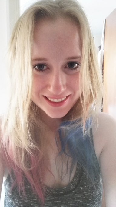 Hope you all had a great halloween! I spent mine as a zombie Harley Quinn! And here's bedhead Harley<a href="/tag/adultwork"class="tags"><span>#adultwork</span></a>