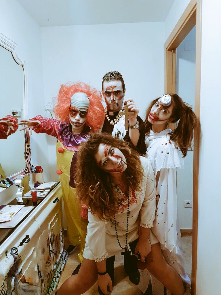 FuriousDancers's tweet photo. Halloween's night!!  Performance preparada para asustar a toda la humanidad... 👻🎃
#halloween #horrorninght #trickortreat #nochedemiedo https://t.co/qahf42AwxD