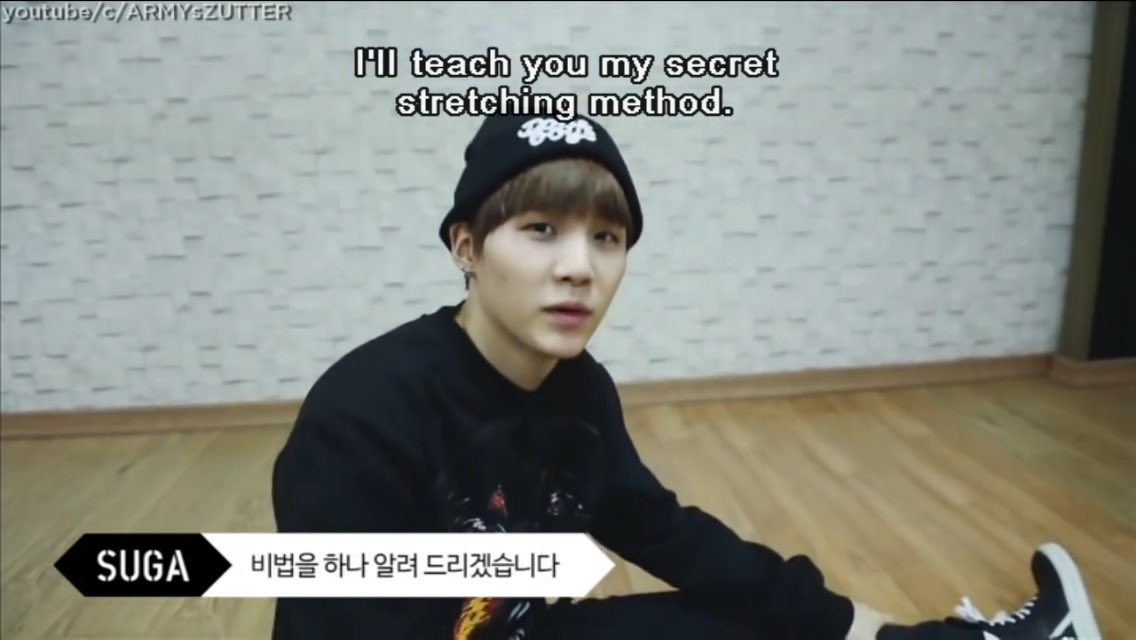 cocoaminttt's tweet photo. This is how #suga get secret stretching method 😪#yeahofcourse #swagsuga https://t.co/9GKjHzrRsb