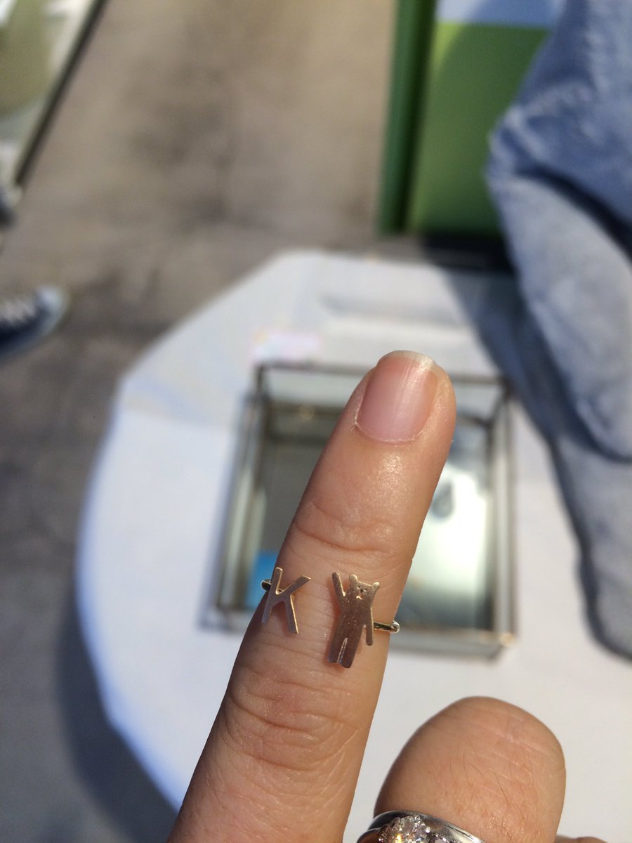 オトナアクセサリー見てきました!! 素敵だったー!!見たらなおさら何が欲しいのかわからなくなってきたよー!ゴールドも、まっ金金ではなく、少し落ち着いた