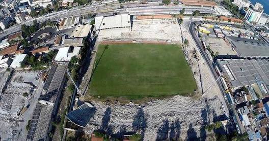 sporextra35's tweet photo. 2 yıldır yıkık halde bekleyen İzmir Alsancak Stadı için Kasım ayı içinde ihale yapılacak. Statın 2 yılda bitmesi planlanıyor. https://t.co/UBcDd4Ejuw