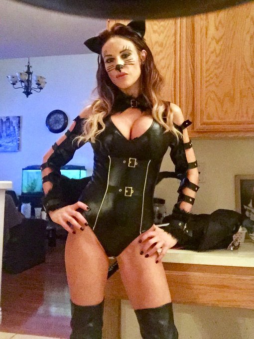 Happy Halloween! https://t.co/ZFqtDOATCP