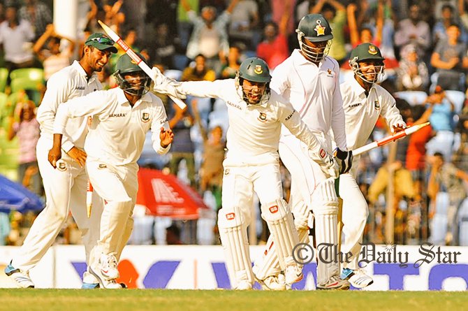 #Bangladesh maiden cricket Test Match win.

England 100-0 to 164 all out, chasing 273.