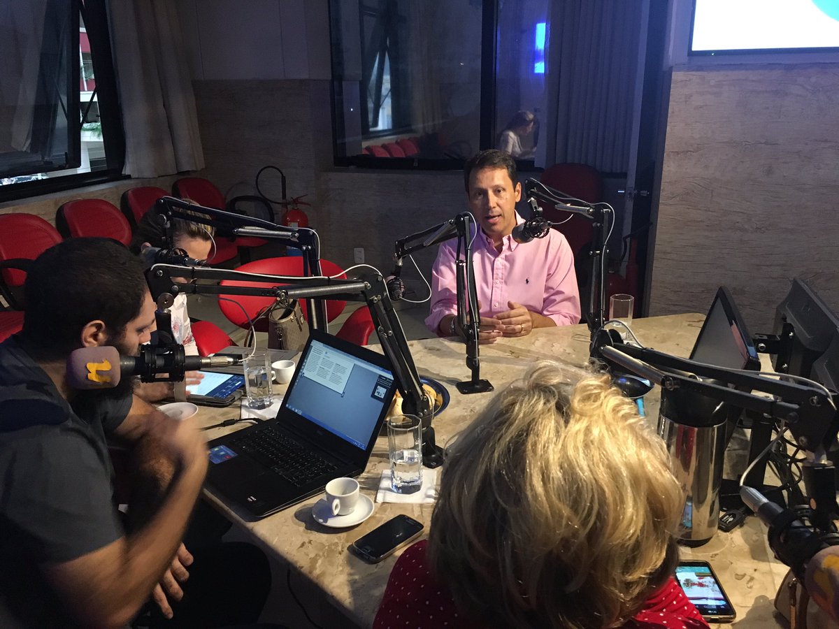 andreyazeredo's tweet photo. Bom dia! Participo neste momento do programa Falando Sério da @InterativaFM. https://t.co/d0PK3p4dzs