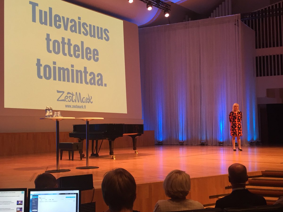 ZestMark's tweet photo. @MerjaFischer kannustaa jokaista miettimään mikä synnyttää itselle merkitystä työssä ja kohtaamisissa nuorten kanssa. #oppimisenfiesta https://t.co/v3B47CQD8v