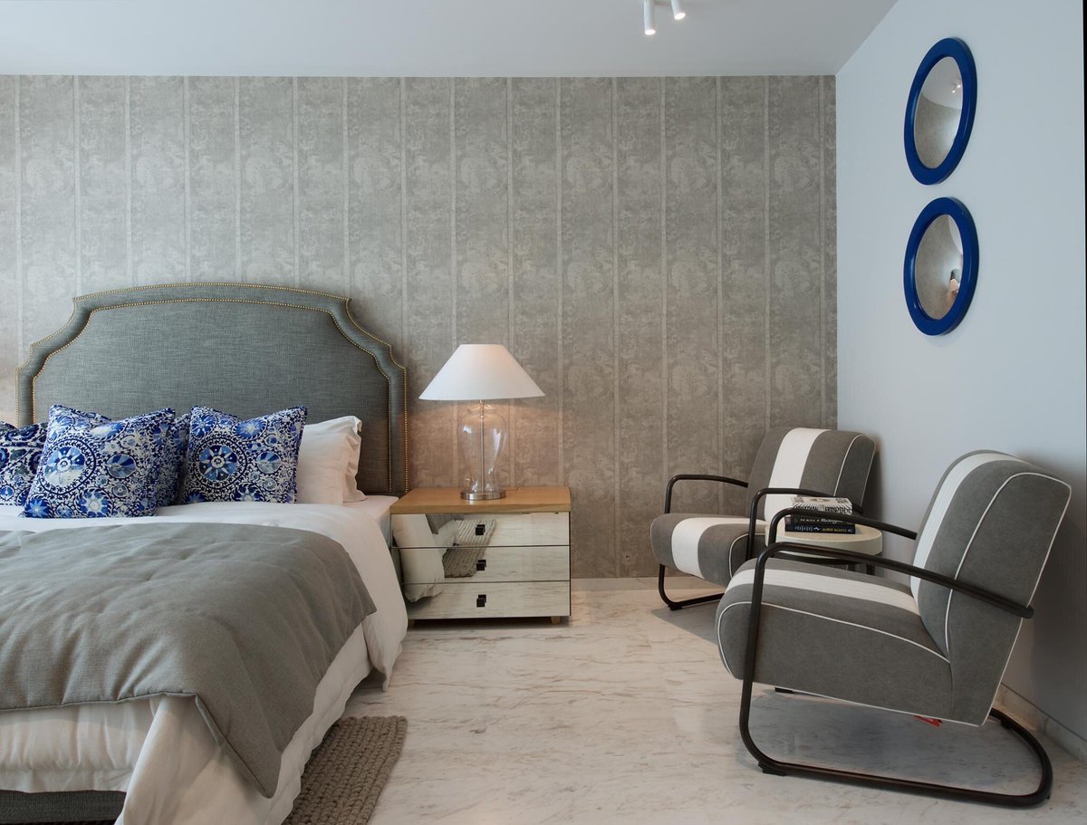 We love the subtle dashes of #indigo in this show home by Sussanne Khan for Priviera, an Oberoi Realty project