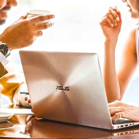 ASUS_ib's tweet photo. Ultraestilo, ultraelegancia, rendimiento sin contemplaciones... ¡Todo esto y mucho más! #ZenBook #UX310 https://t.co/wUMmjoJdcR https://t.co/z9UCbK9mfM