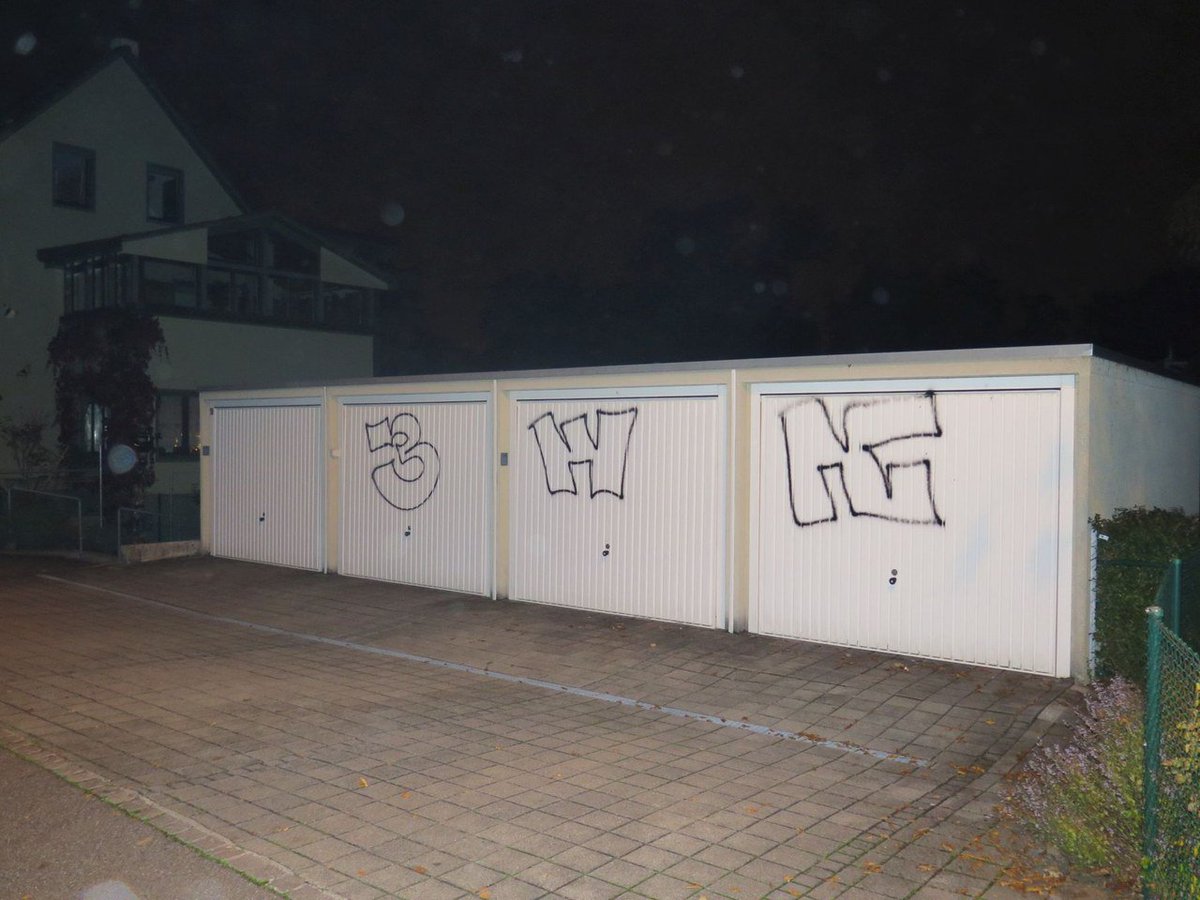 #Binningen - Massive Sachbeschädigung (#Sprayerei) - @PolizeiBL sucht Zeugen baselland.ch/politik-und-be…