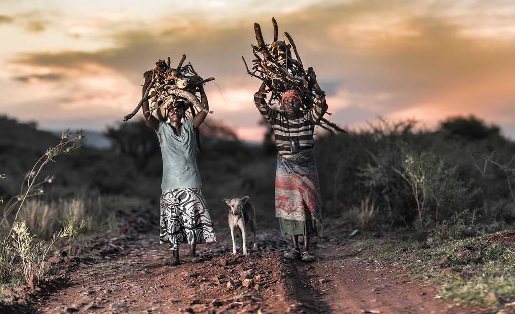 iseedifferent's tweet photo. Venda Tshithuthuni 2015
#iseeadifferentyou #travesa #meetsouthafrica #venda https://t.co/ZYJ425fLMF