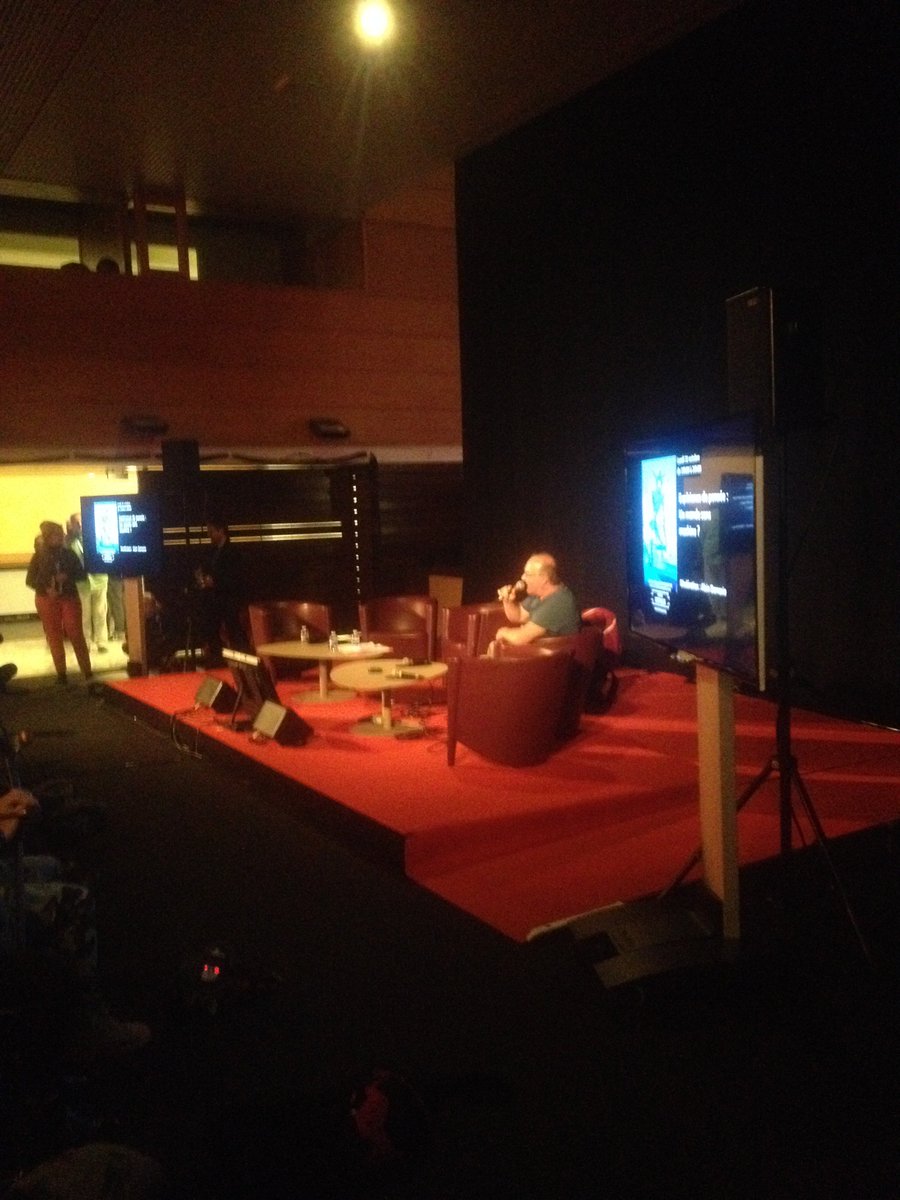 "Pourrait-on vivre sans machine ? Non a cause de notre besoin de pouvoir" - - Alain Damasio #Utopiales2016 #designdufutur