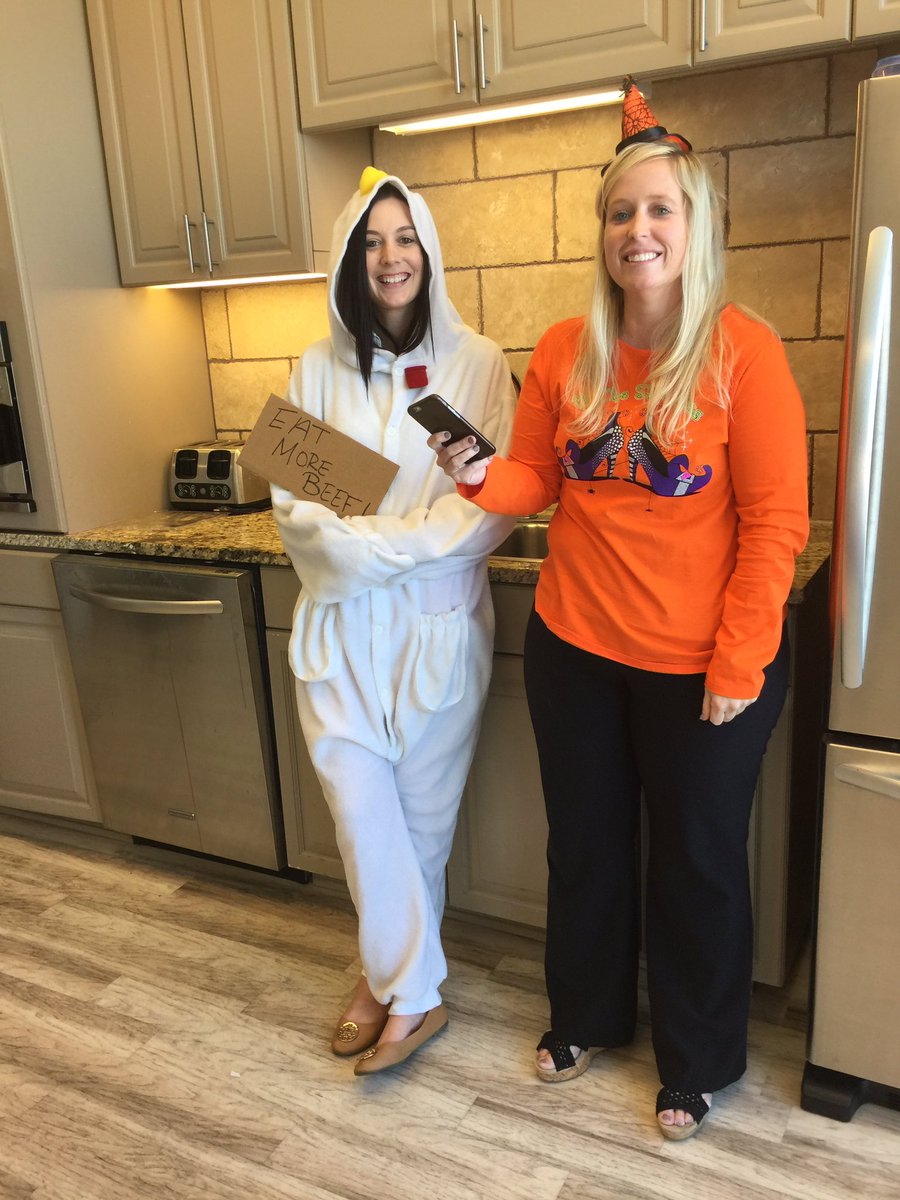DebBecker1's tweet photo. Happy BURRoween! https://t.co/so7nUZwwvC