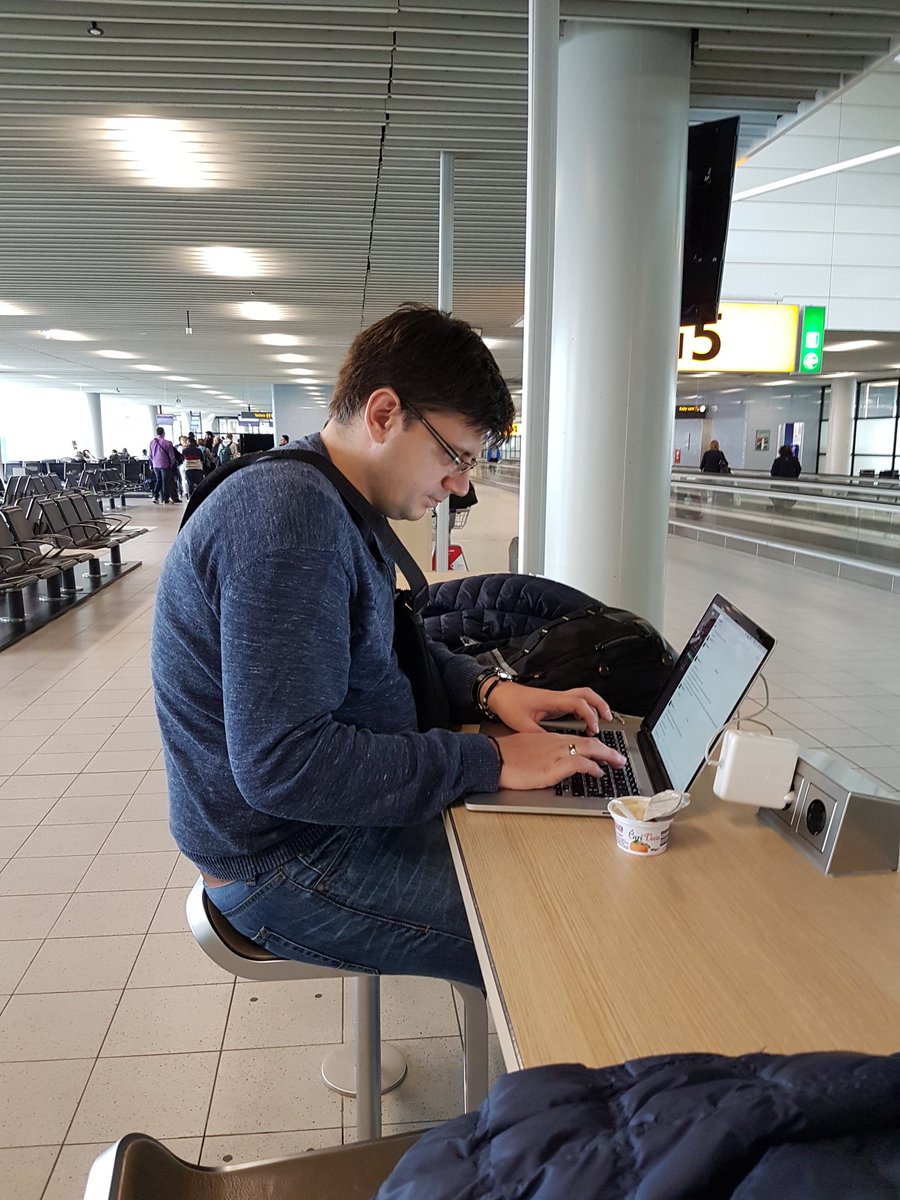 LDusan's tweet image. Looks like @komita1981 wants to do one quick PR before we board our flight to #TrueNorthPHP ;) @PHPSrbija