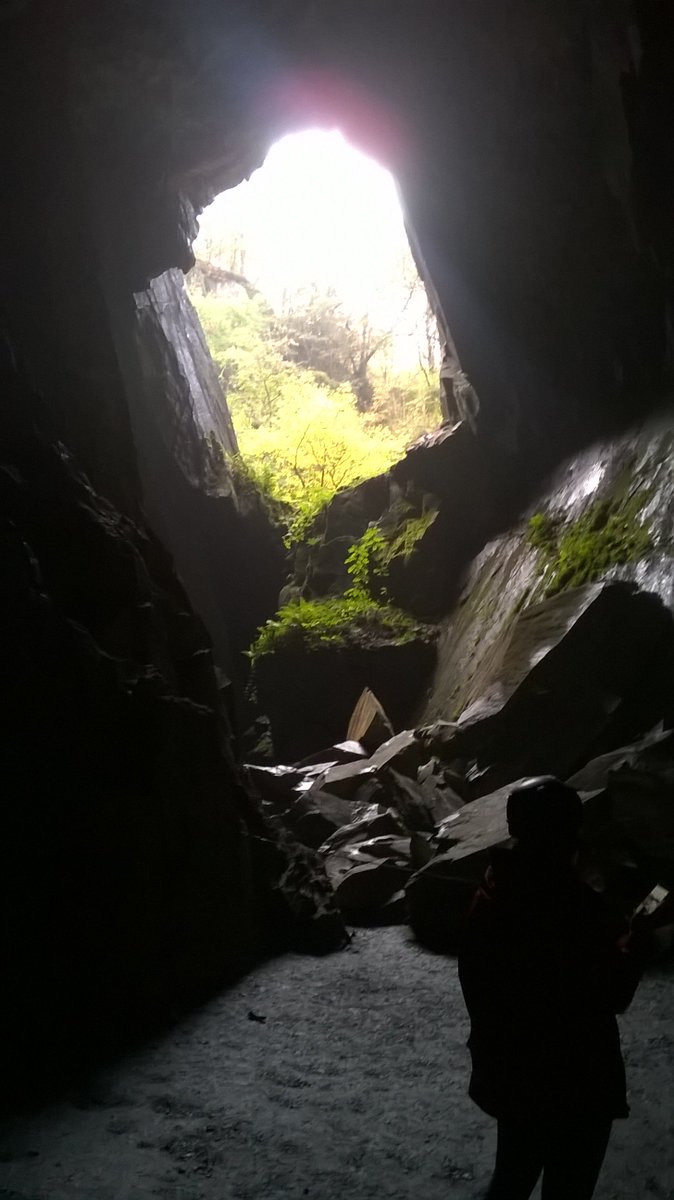 BkeenUk's tweet image. Great teamwork, problem solving &amp;amp; commitment by the Leeds Beckett Early Childhood Education QTS (2+2) students on the Halloween residential