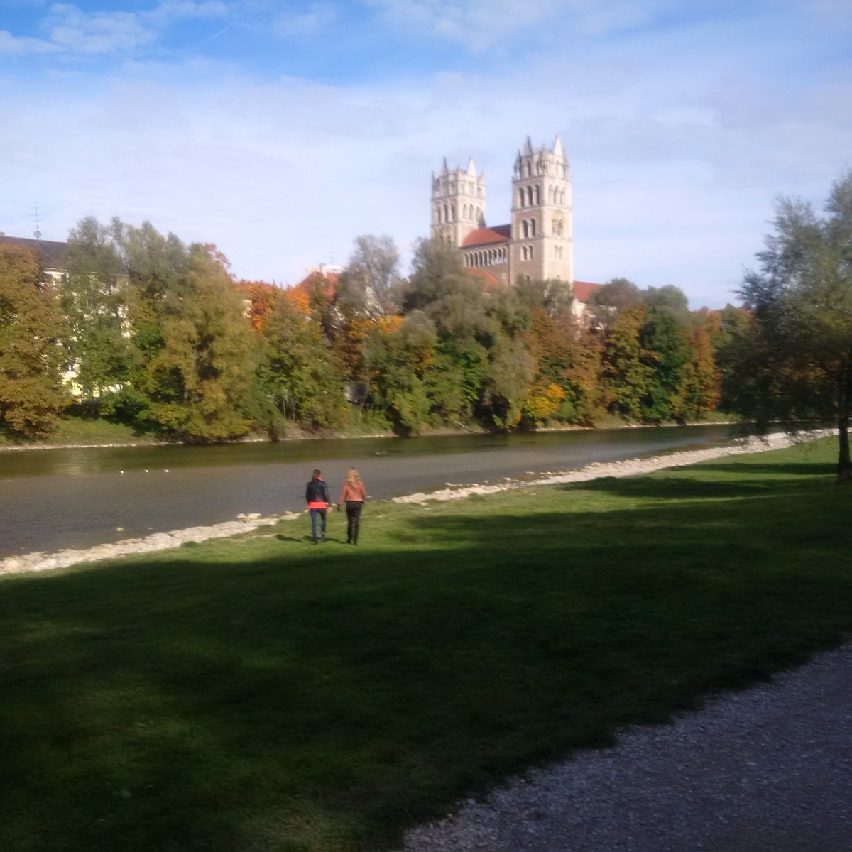 hoferbaer's tweet photo. #anderisar #münchen #herbst https://t.co/qJpqvJpek4